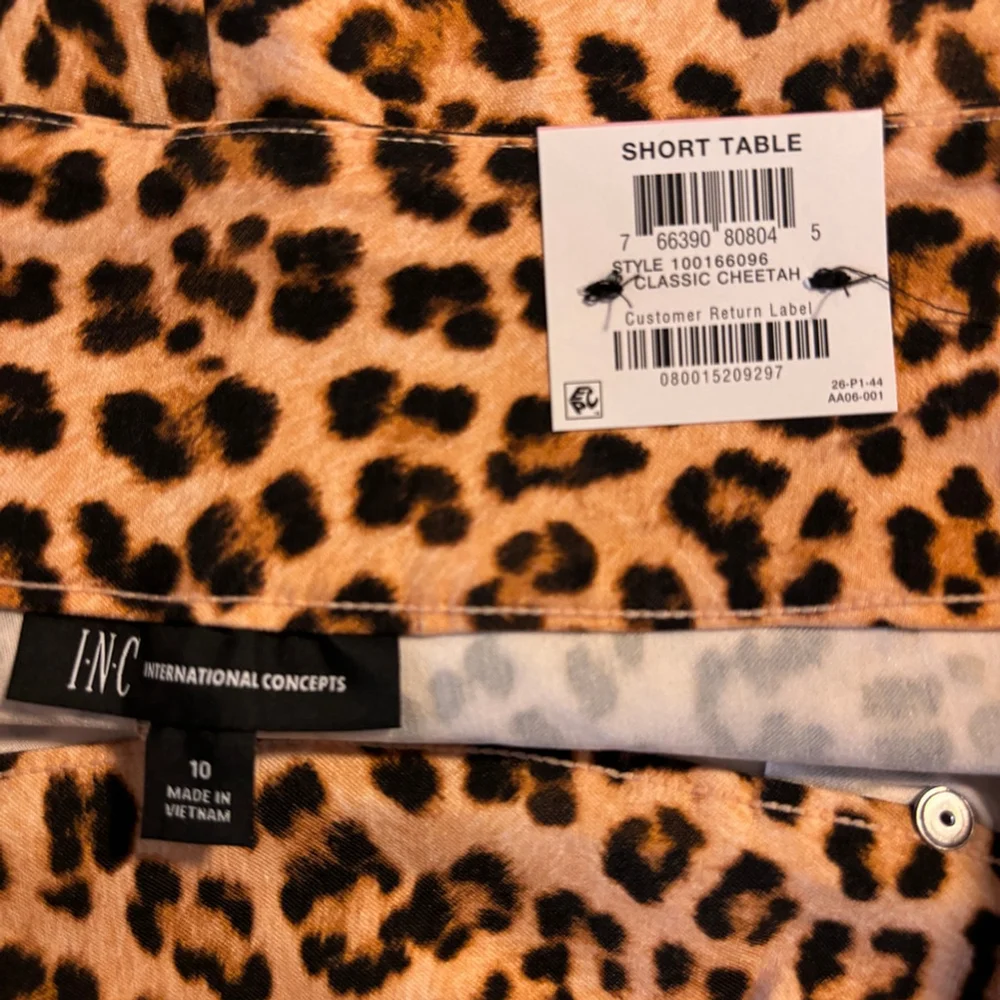 I.N.C. International Concepts Women's Leopard Mid-Rise Pull-On Shorts NWT - Picture 6 of 7